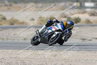 media/Oct-05-2025-CVMA (Sun) [[beeef4f201]]/Race 5-Amateur Supersport Open (Holeshot)/